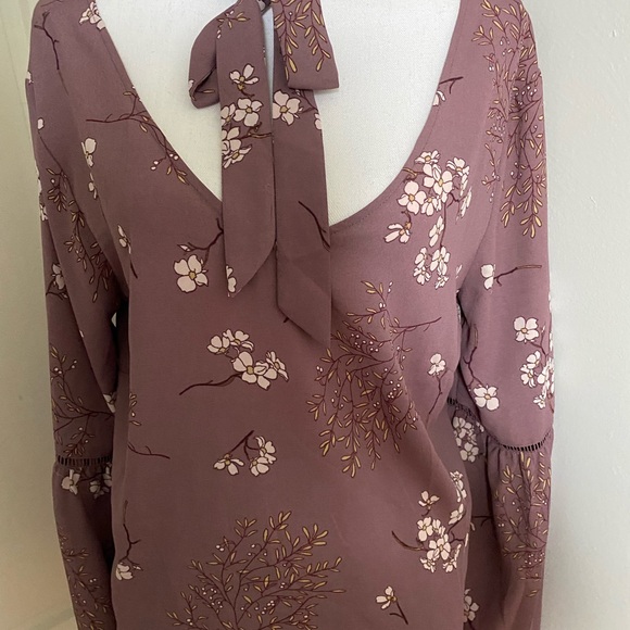 Floral blouse - Picture 2 of 5